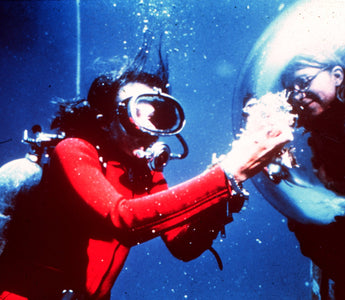 THE FEARLESS WOMEN OF THE DEEP: PIONEERING FEMALE DIVERS AND OCEANOGRAPHERS